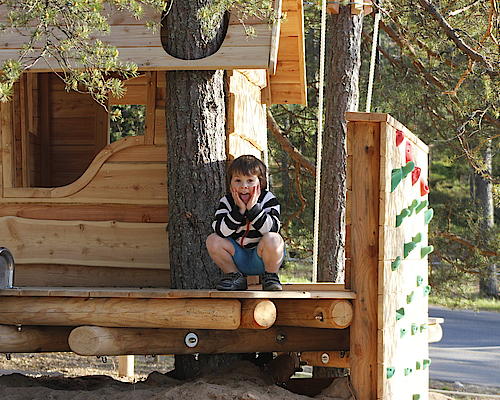 Kinder Abenteuerspielplatz bauen mit faszinatour